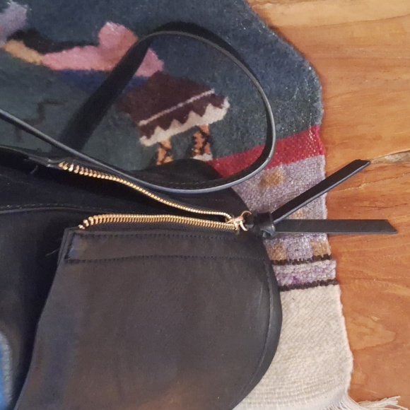 Large Black Vegan Anthropologie Bucket Convertible Tote Bag and Classic Purse - Picture 6 of 7